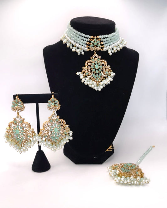 Luxury Pakistani Bridal Choker Set with Earrings & Maang Tikka – Elegant Wedding Jewelry for Women