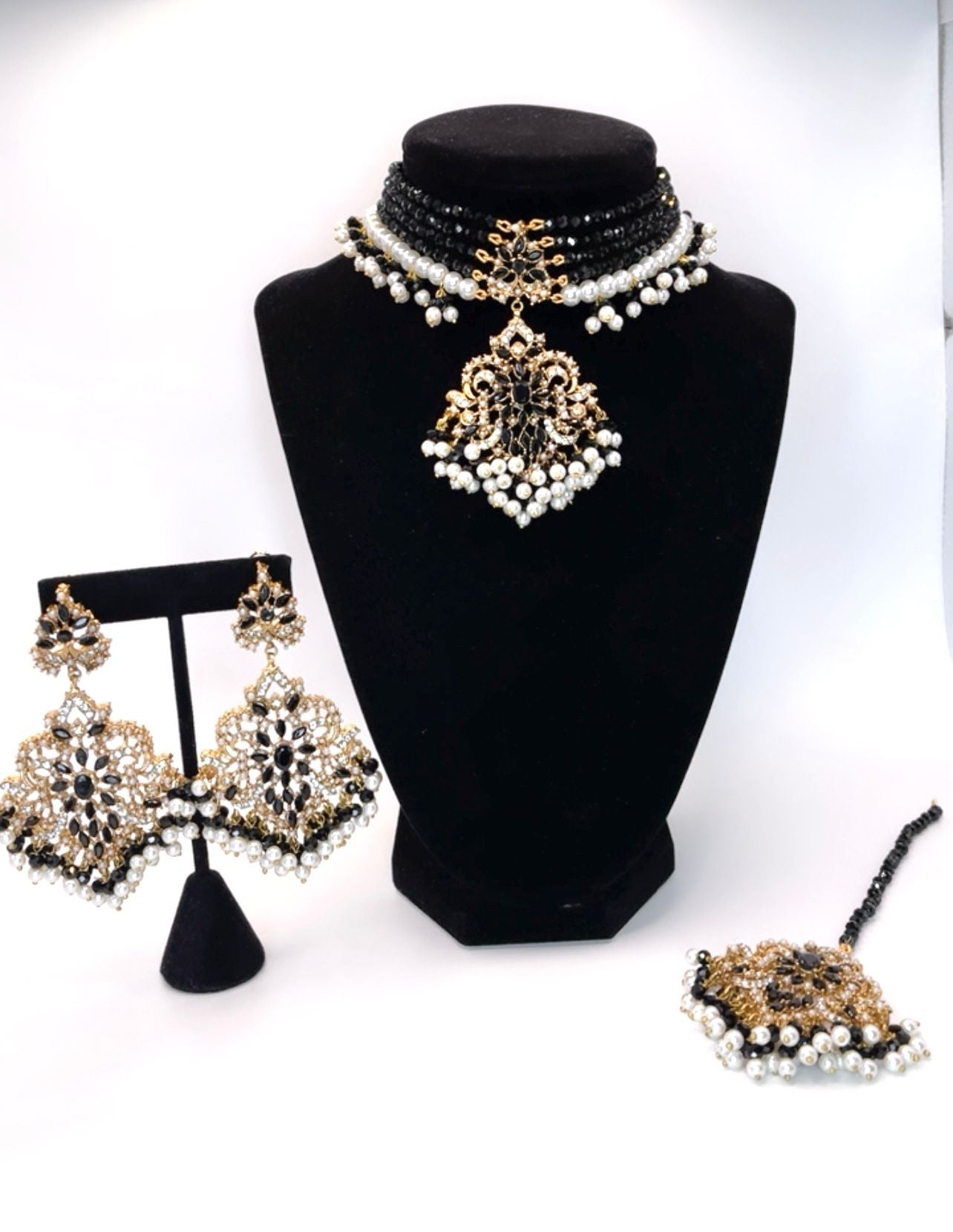 Royal Heirloom Pakistani Choker Set with Earrings & Tikka – Premium Bridal Statement Jewelry